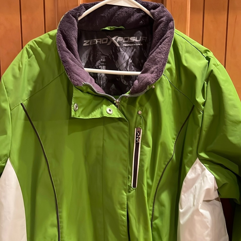ZeroXposur Ski Jacket.  1X.  Great jacket even for just cold weather.